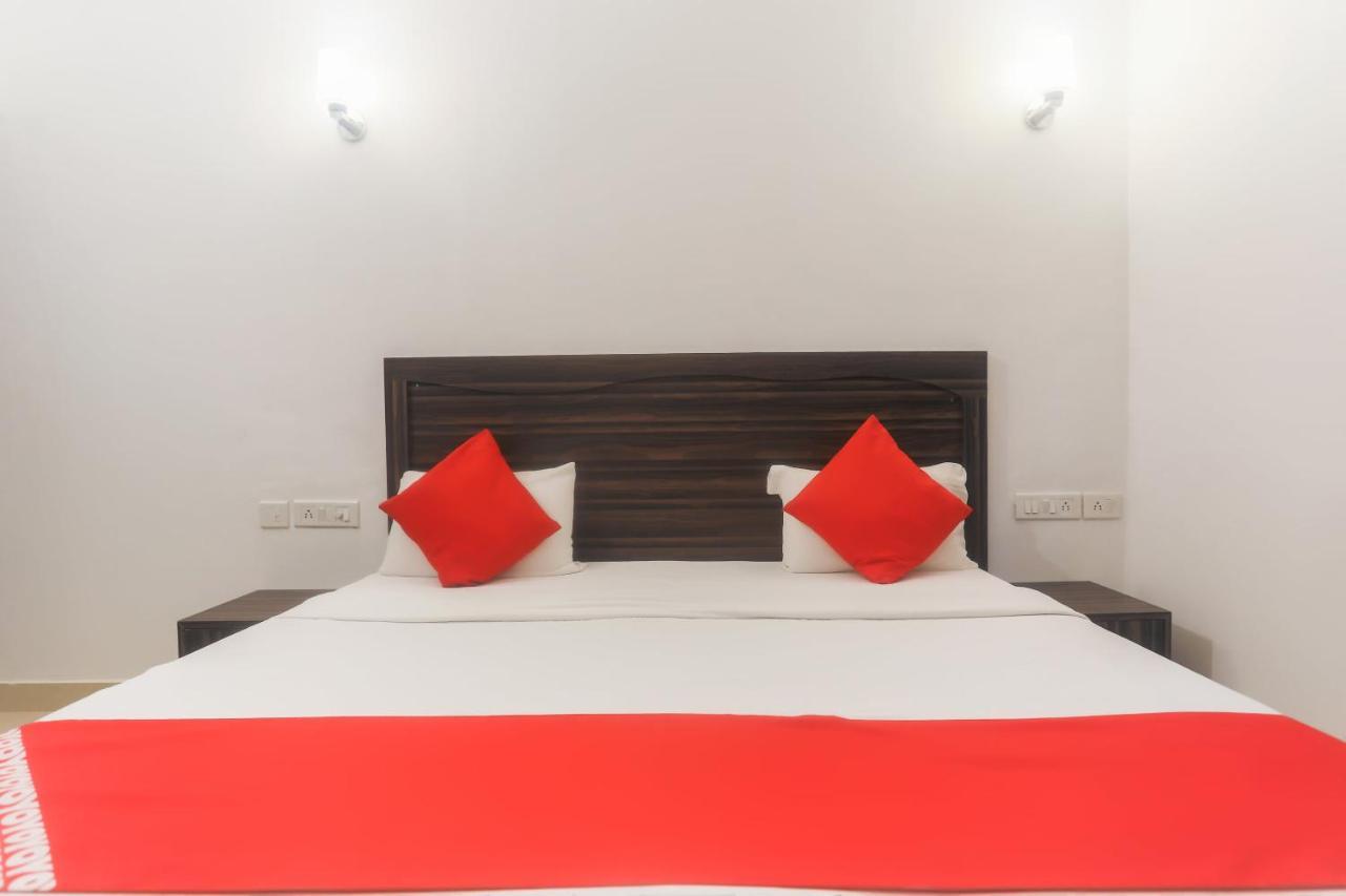 Oyo 45552 Central Hotel Κχατζουράχο Εξωτερικό φωτογραφία